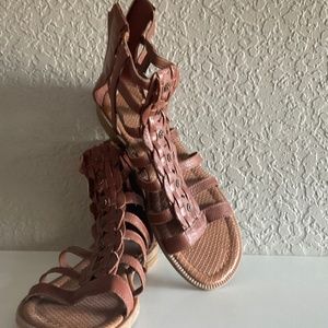 Nine West size 6.5 Cognac Leather Gladiator Sandals